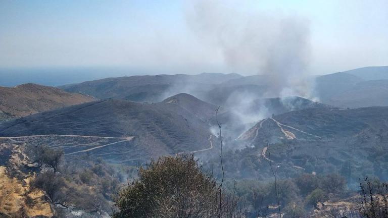 Σε εξέλιξη, για τρίτη ημέρα, πυρκαγιά στην Κρήτη