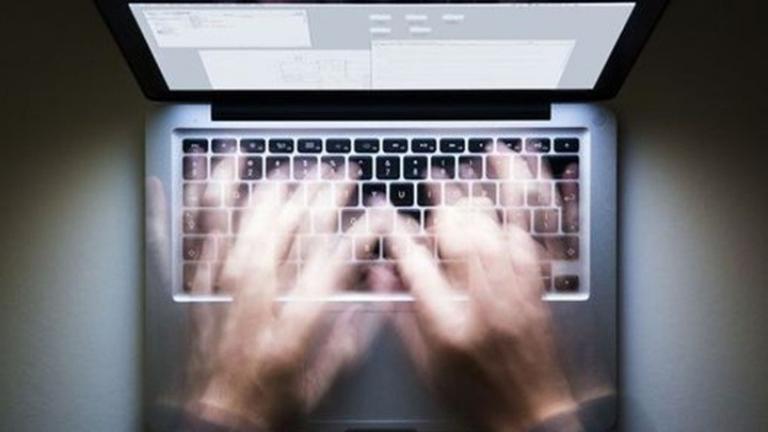 Εκβίαζε 22χρονη με προσωπικές της φωτογραφίες και βίντεο