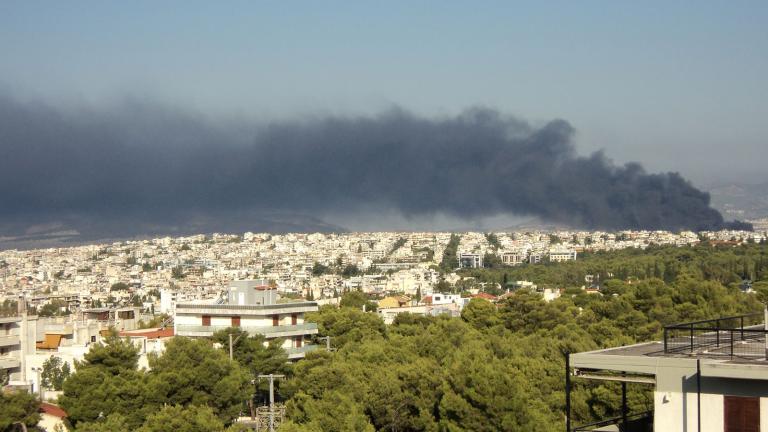 Και 2ο ελικόπτερο στην πυρκαγιά στη Μεταμόρφωση - Κλειστή η Αθηνών-Λαμίας - Ελεύθερα τα διόδια στην Αττική Οδό