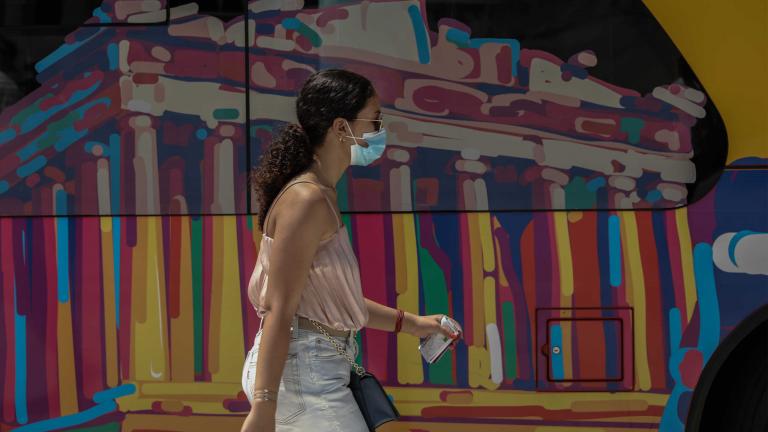 Στο «κόκκινο» τρεις δήμοι στην Αττική με έξαρση κρουσμάτων