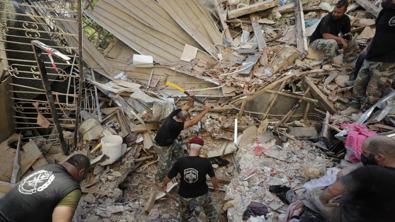 Εκρήξεις στη Βηρυτό: Θρήνος και οργή για την εκατόμβη - μάχη με το χρόνο στα συντρίμμια