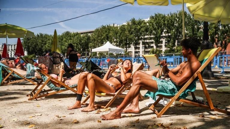 Τεστ Covid-19 στις περίφημες Paris-Plages στις όχθες του Σηκουάνα