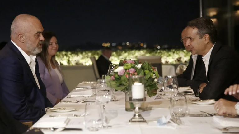 Συνάντηση και δείπνο εργασίας Μητσοτάκη - Ράμα