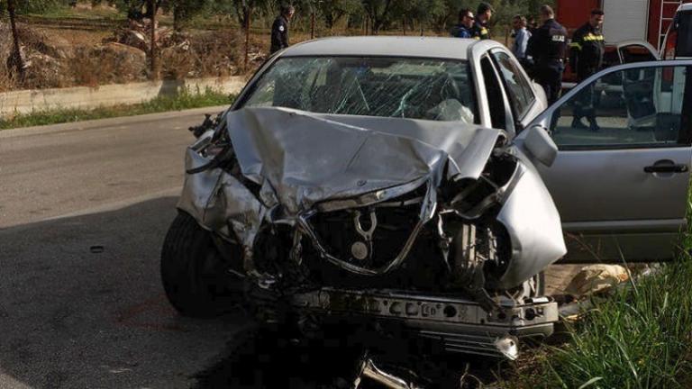 Κόρινθος: Τροχαίο δυστύχημα με έναν νεκρό και εννέα τραυματίες