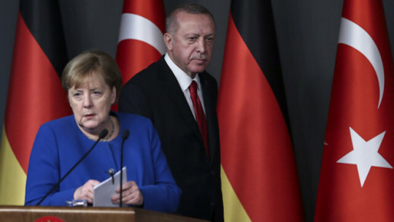 «Τουρκία και Ελλάδα είναι  έτοιμες να ξεκινήσουν διερευνητικές συνομιλίες» υποστηρίζει η Yeni Safak