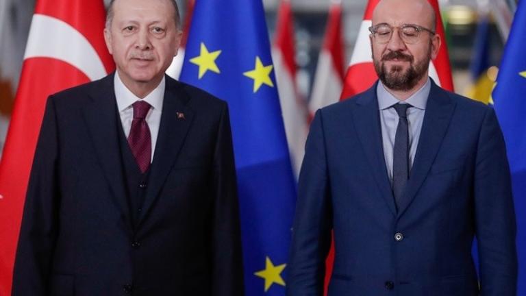 Προσπαθεί να αποφύγει τις κυρώσεις ο Ερντογάν με μπαράζ επαφών - Το «διαλλακτικό» πρόσωπο της Τουρκίας προβάλλει ο σύμβουλός του
