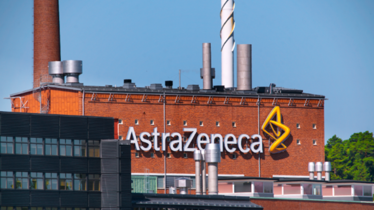 Σταματά τις δοκιμές του εμβολίου η AstraZeneca λόγω ασθένειας εθελοντή