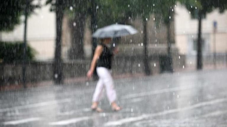 Καιρός (Δευτέρα 28/9): Δυνατές βροχές και ισχυρές καταιγίδες (ΒΙΝΤΕΟ)