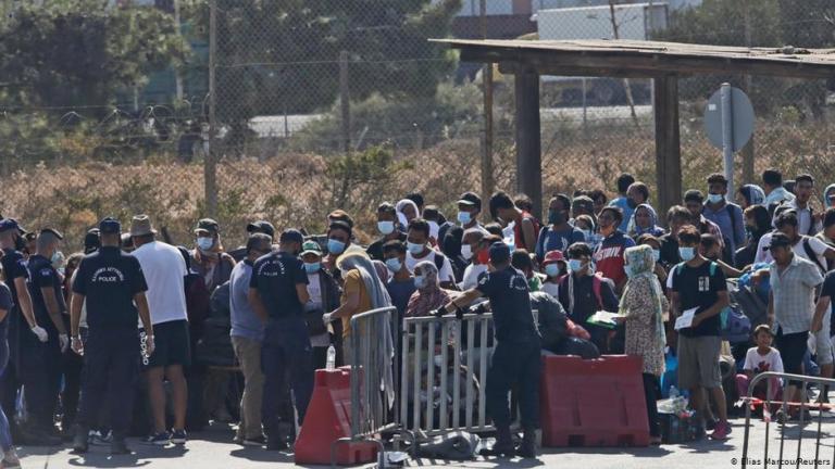 Γιατί αργούν τόσο πολύ οι διαδικασίες ασύλου στην Ελλάδα;