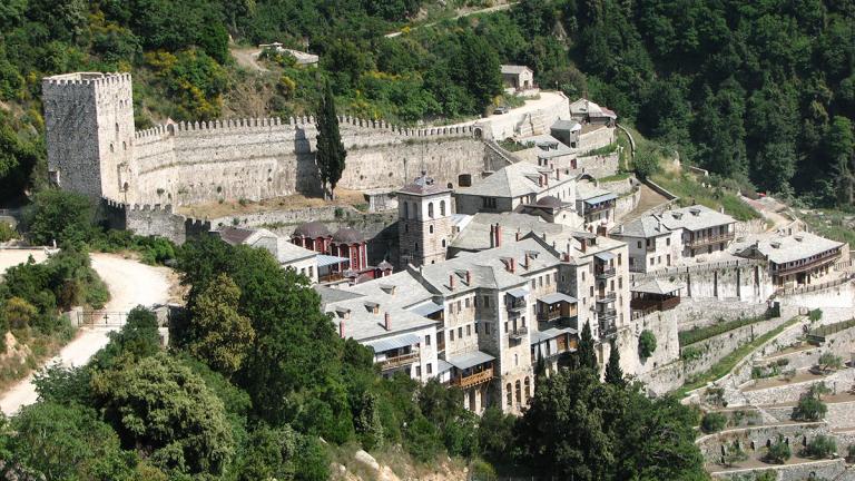 Κορονοϊός - Άγιον Όρος: Τουλάχιστον οχτώ επιβεβαιωμένα κρούσματα στη μονή του Αγίου Παύλου