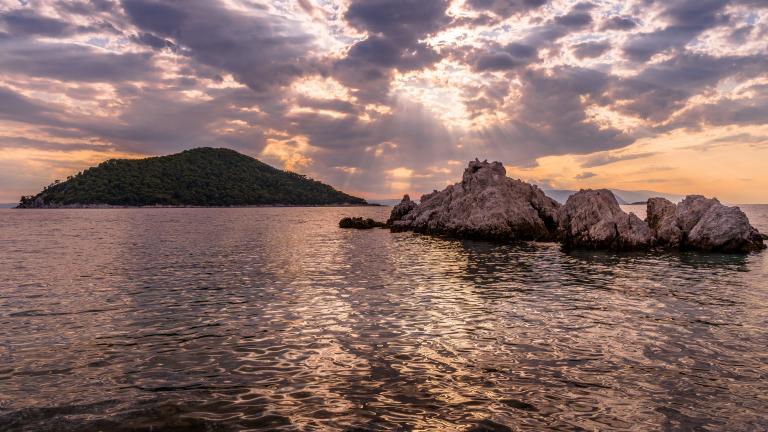 Καιρός: Σταδιακή βελτίωση και αφρικανική σκόνη για Παρασκευή 25/9  