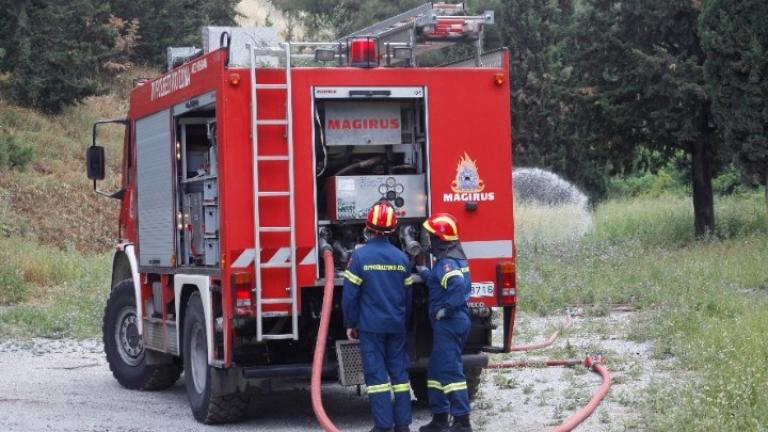 Σε ύφεση η πυρκαγιά στην Αρτέμιδα Αττικής