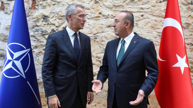 Προκλητικές δηλώσεις Τσαβούσογλου παρουσία του Στολτενμπέργκ