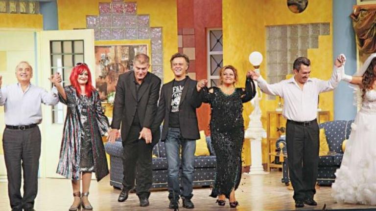 Ρέππας και Παπαθανασίου φέρνουν στην τηλεόραση την πετυχημένη θεατρική παράσταση «Συμπέθεροι από τα Τίρανα»