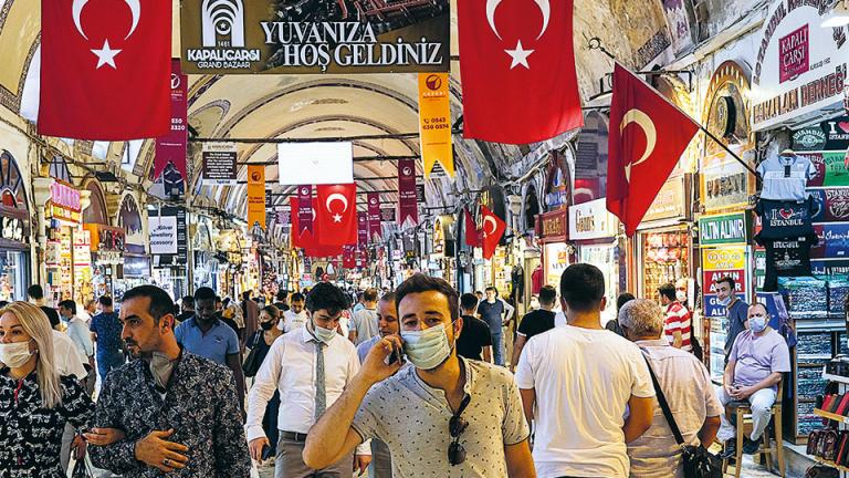 Με τον  Ερντογάν δεν ευδοκιμεί στην Τουρκία ούτε η δημοκρατία, ούτε το... ρακί 