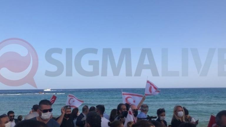 Βαρώσια: Με σημαίες Τουρκίας και ψευδοκράτους εισήλθε ο Τατάρ (ΦΩΤΟ)