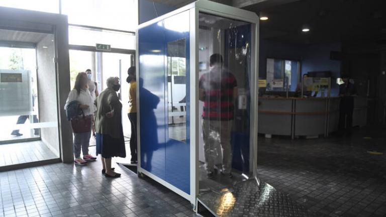 Θεσσαλονίκη: Ήρθε ο πρώτος θάλαμος απολύμανσης, θερμομέτρησης και αποστείρωσης