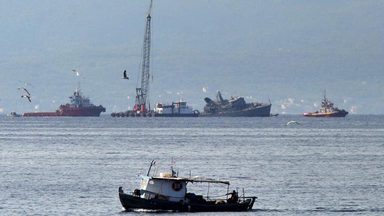 Επιχείρηση ρυμούλκησης του ναρκοθηρευτικού "Καλλιστώ" - Καλά στην υγεία του το πλήρωμα