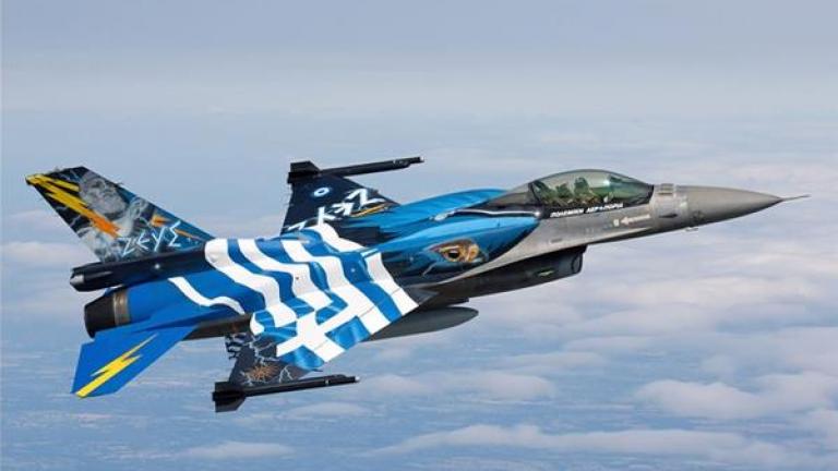 Εντυπωσιακό βίντεο ενός F-16 της Πολεμικής Αεροπορίας να πετά πάνω από την Θεσσαλονίκη
