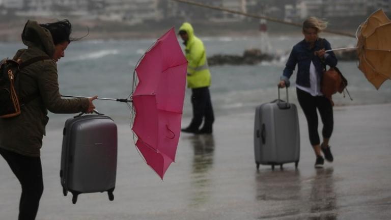 Ισχυρές καταιγίδες, θυελλώδεις ανέμους και μεταφορά αφρικανικής σκόνης θα φέρει η κακοκαιρία «Κίρκη»