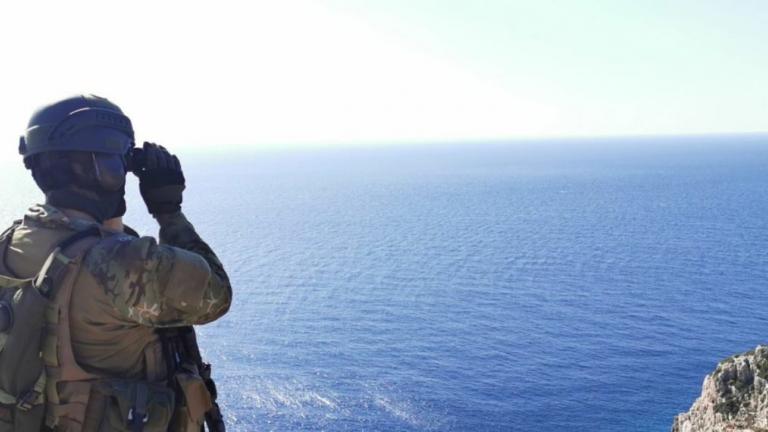 Τα πλοία του Πολεμικού Ναυτικού επιτηρούν στενά το Oruc Reis - Εντυπωσιακές φωτογραφίες