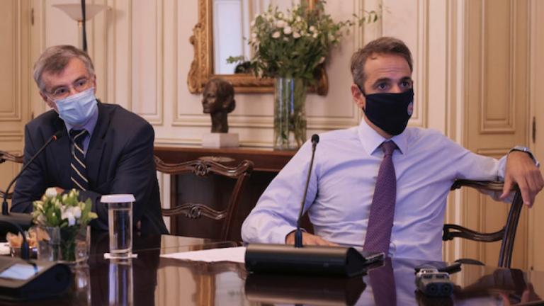  Νέα μέτρα ανακοινώνει η κυβέρνηση μετά τα 865 κρούσματα: Μάσκες παντού και απαγόρευση κυκλοφορίας το βράδυ