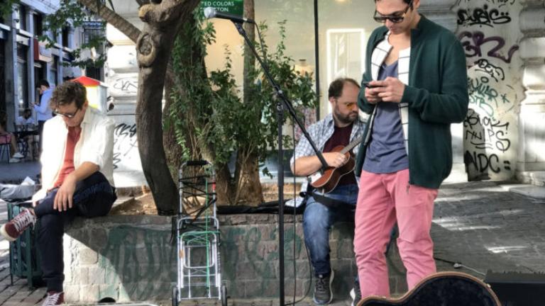 Σχεδόν ενήλικες: Η νέα σειρά του Mega 