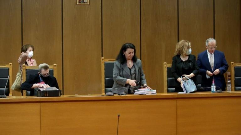 Δίκη ΧΑ: Τη Δευτέρα η αγόρευση της εισαγγελέως - Συνήγορος Χρήστου Παππά: Να κρατήσει «πισινή» το δικαστήριο