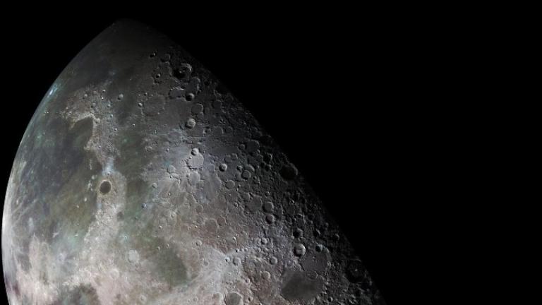 Ιστορική ανακάλυψη - NASA: Ανιχνεύθηκε νερό στη Σελήνη 