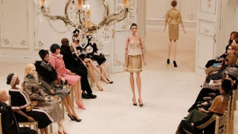 Εβδομάδας Μόδας στο Μιλάνο-Moschino - Μαριονέτες στην πασαρέλα αντί μοντέλων