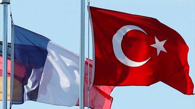Η Γαλλία εξετάζει το ενδεχόμενο να πιέσει «πολύ περισσότερο» την Τουρκία
