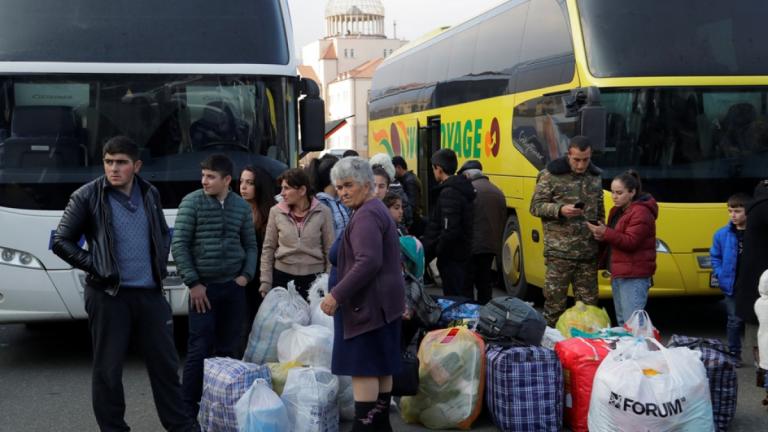 Ο Μακρόν στο πλευρό των Αρμένιων προσφύγων από το Ναγκόρνο Καραμπάχ