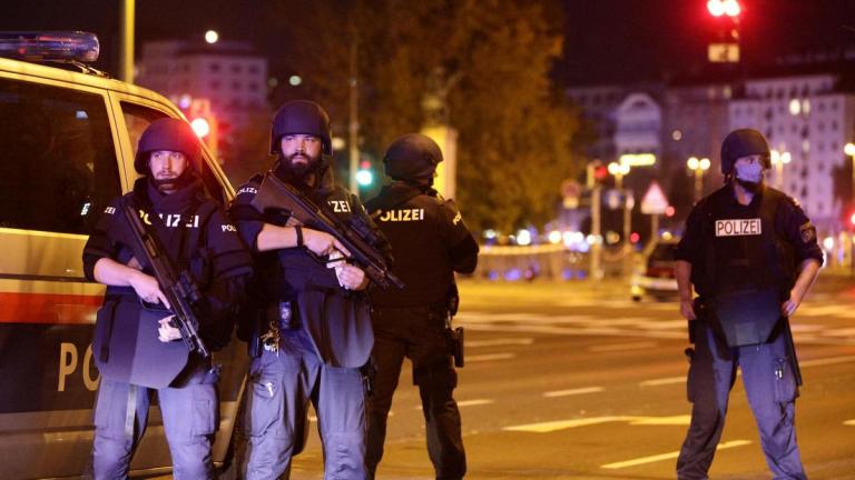 Τρομοκρατική επίθεση στη Βιέννη: Τέσσερις οι νεκροί - Το προφίλ του δράστη
