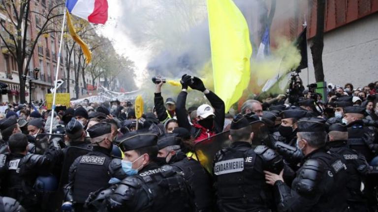 Πάνω από 60 αστυνομικοί τραυματίστηκαν στις διαδηλώσεις στη Γαλλία