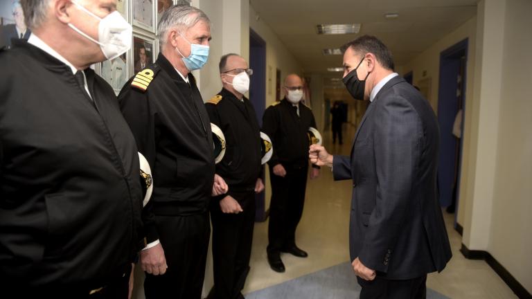 Επίσκεψη του υπουργού Εθνικής Άμυνας σε στρατιωτικά νοσοκομεία