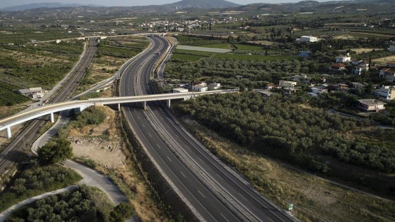 Ξεκινά η χιλιομετρική χρέωση στα διόδια