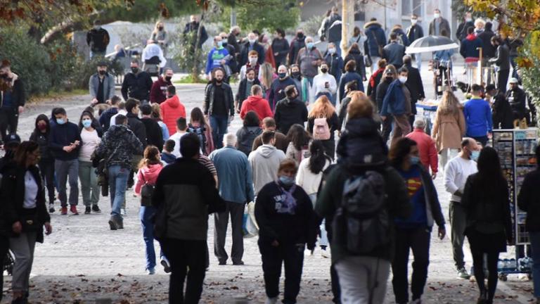 Κοσμοπλημμύρα σε Φλοίβο και στους δρόμου του κέντρου της Αθήνας