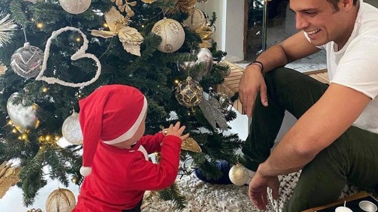 Δείτε τον παρουσιαστή να μαγειρεύει μαζί με την κόρη του Κύνθια 