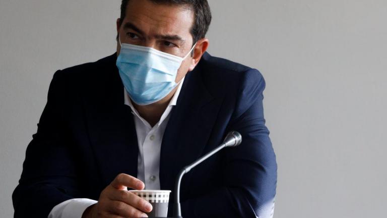 Ο πρόεδρος του ΣΥΡΙΖΑ - Προοδευτική Συμμαχία, Αλέξης Τσίπρας, θα εμβολιαστεί αύριο, Δευτέρα, στις 11:30 στο νοσοκομείο Ευαγγελισμός.