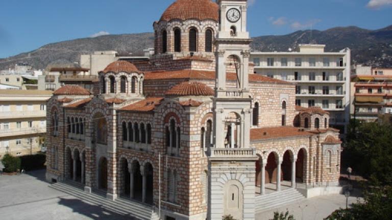Υπό αστυνομικό κλοιό και οι εκκλησίες στο Βόλο για του Αγίου Νικολάου - Επί τόπου ο Χρυσοχοΐδης