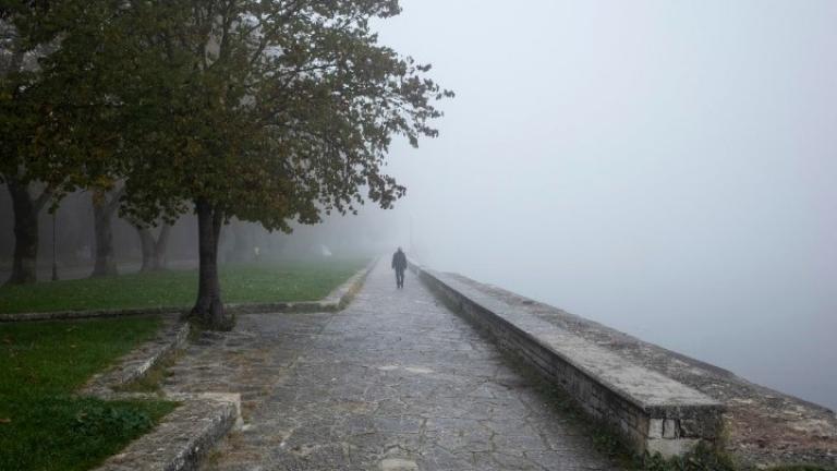 Καιρός για Τετάρτη 23/12:  Τοπικές νεφώσεις με σποραδικές ασθενείς βροχές