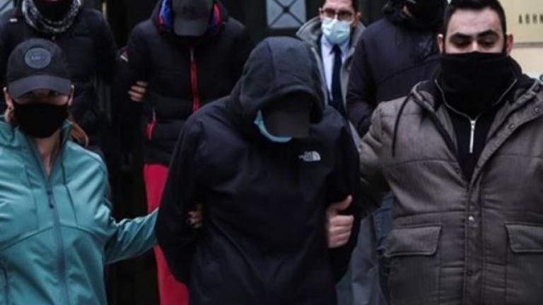 Κρατούμενοι μέχρι την Τρίτη οι δύο ανήλικοι κατηγορούμενοι για την επίθεση κατά του σταθμάρχη