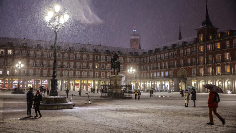 Ισπανία-Στα λευκά η Μαδρίτη: Οι σφοδρότερες χιονοπτώσεις εδώ και δεκαετίες