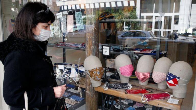 Όχι στις υφασμάτινες μάσκες λέει η Γαλλία - Συνιστά μάσκες υψηλής αναπνευστικής προστασίας