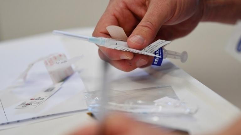Ορισμένοι επιστήμονες εξετάζουν νέες τακτικές εμβολιασμού κατά του κορονοϊού