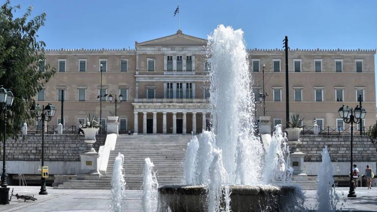 Καιρός (10/1): Υψηλές θερμοκρασίες και άρωμα καλοκαιριού σε όλη τη χώρα 