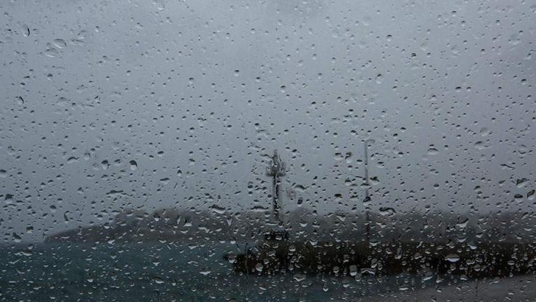 Meteo: Ισχυρές κατά τόπους βροχές και καταιγίδες αναμένονται σήμερα και αύριο