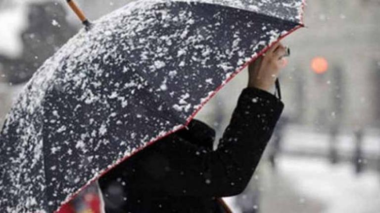 Meteo: Δύο ακραία πρόσωπα ο καιρός στην Ευρώπη αυτό το Σαββατοκύριακο, με πολύ υψηλές για την εποχή θερμοκρασίες στην Ελλάδα και πολύ κρύο σε άλλες χώρες