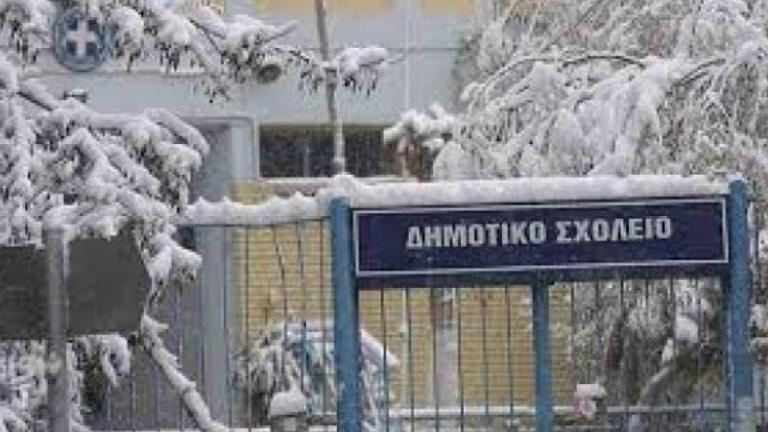 Κλειστοί θα παραμείνουν οι παιδικοί σταθμοί, ενώ θα λειτουργήσει κανονικά το σχολείο δεύτερης ευκαιρίας που εδρεύει στο Σωφρονιστικό Κατάστημα Φελλίου Γρεβενών