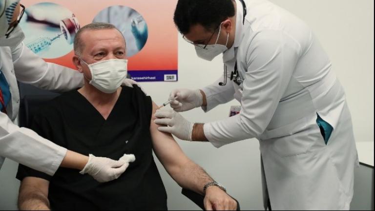 Κορονοϊός: Εμβολιάστηκε ο πρόεδρος της Τουρκίας Ρετζέπ Ταγίπ Ερντογάν